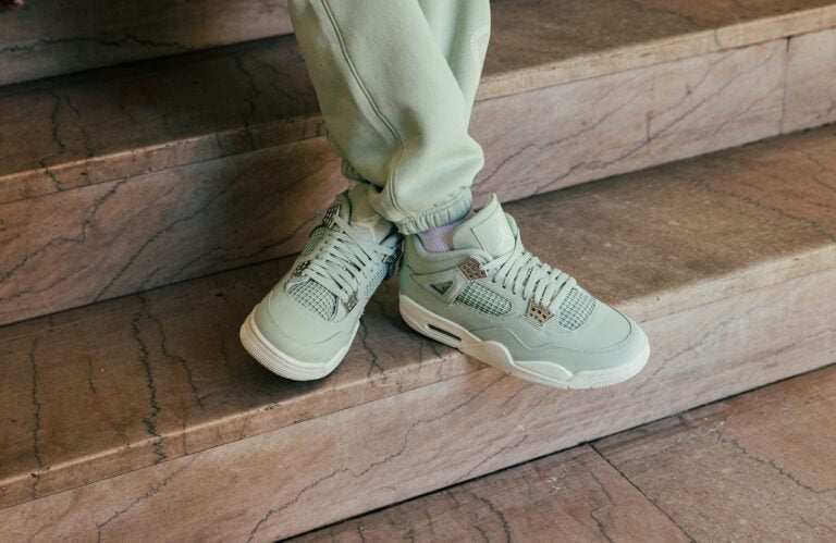 Nike Air Jordan 4 Retro Abundance / Seafoam