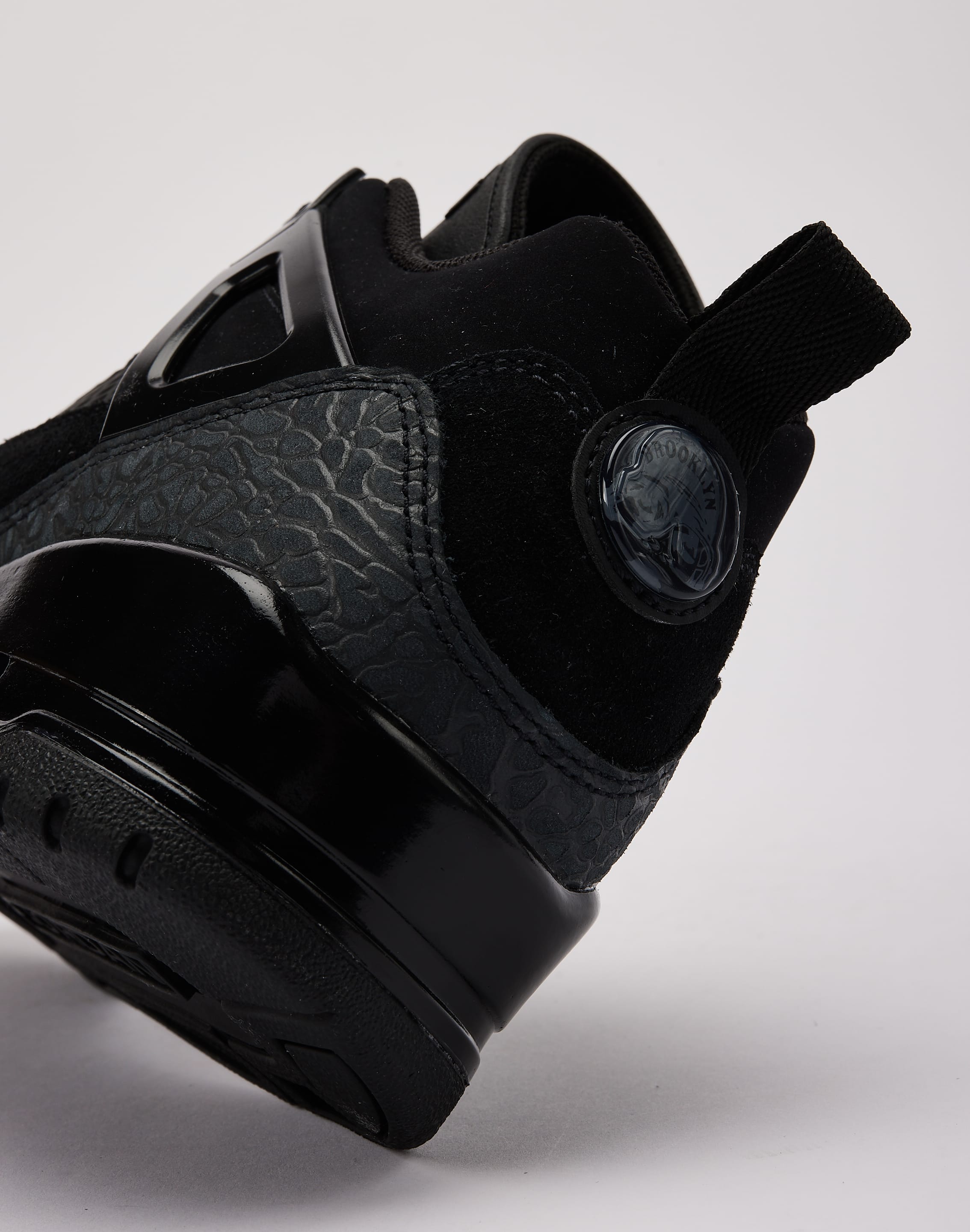 Jordan Spizike Low