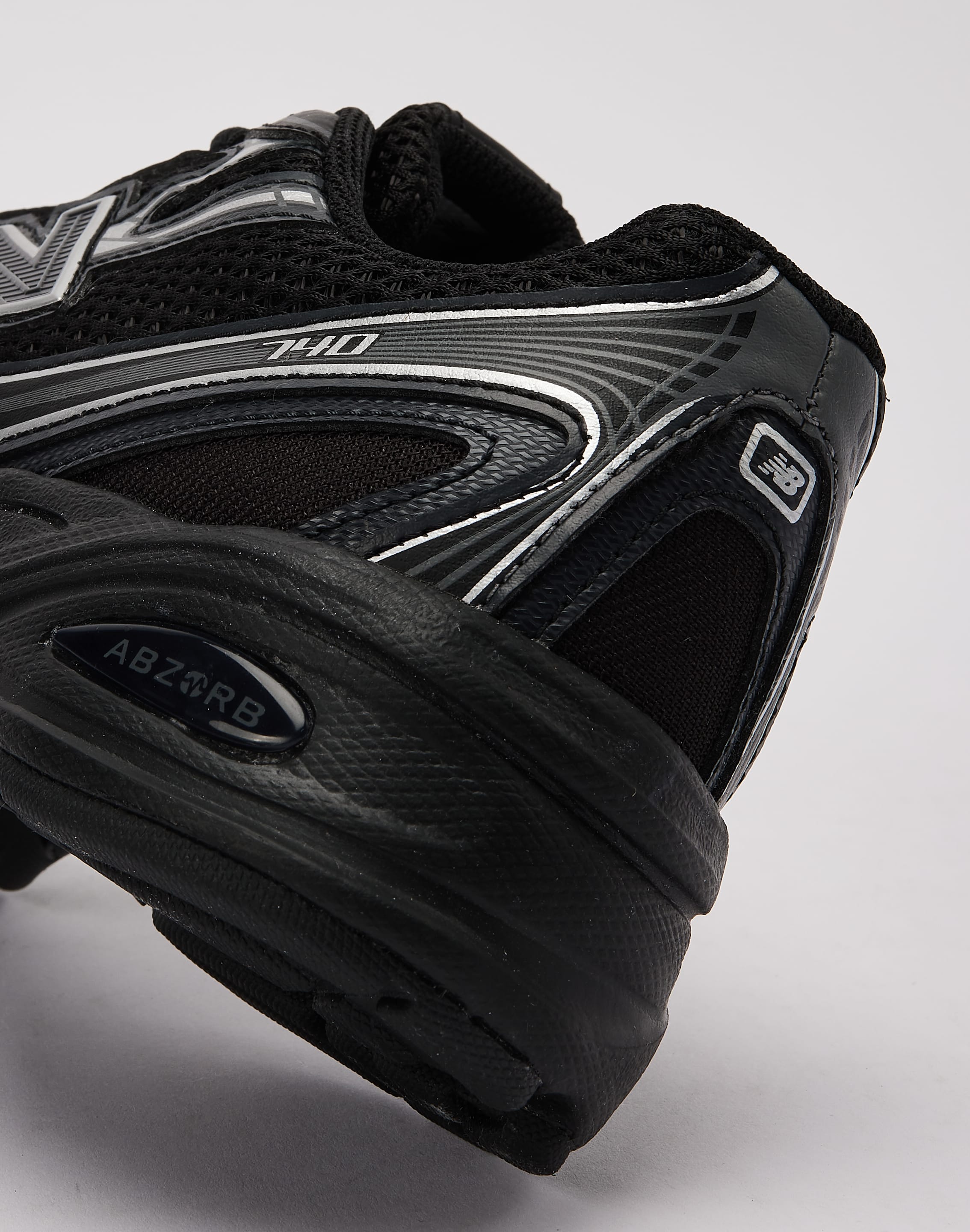 New Balance 740 Grade-School