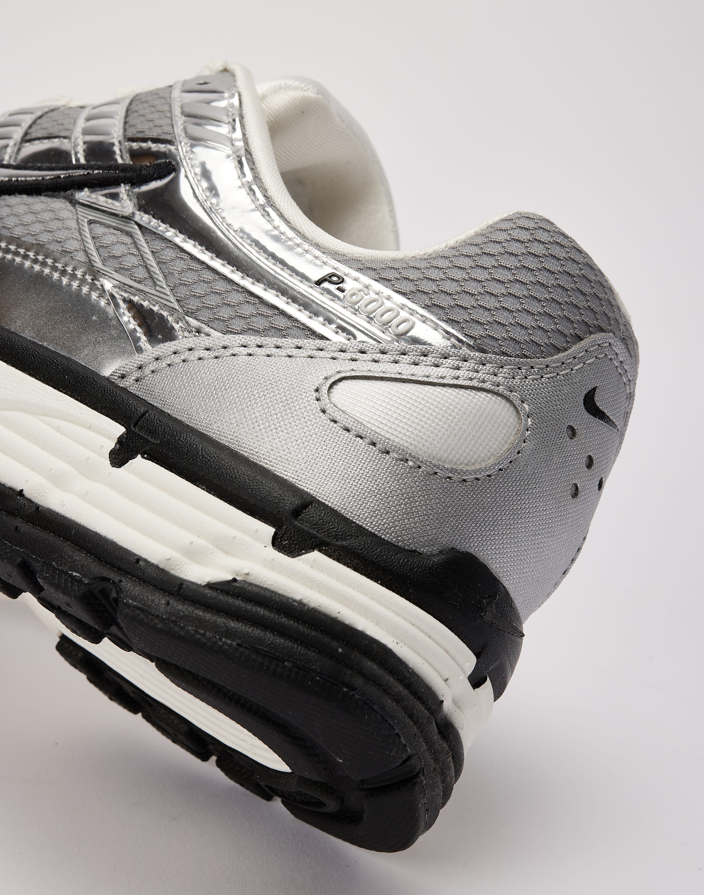 Nike P-6000