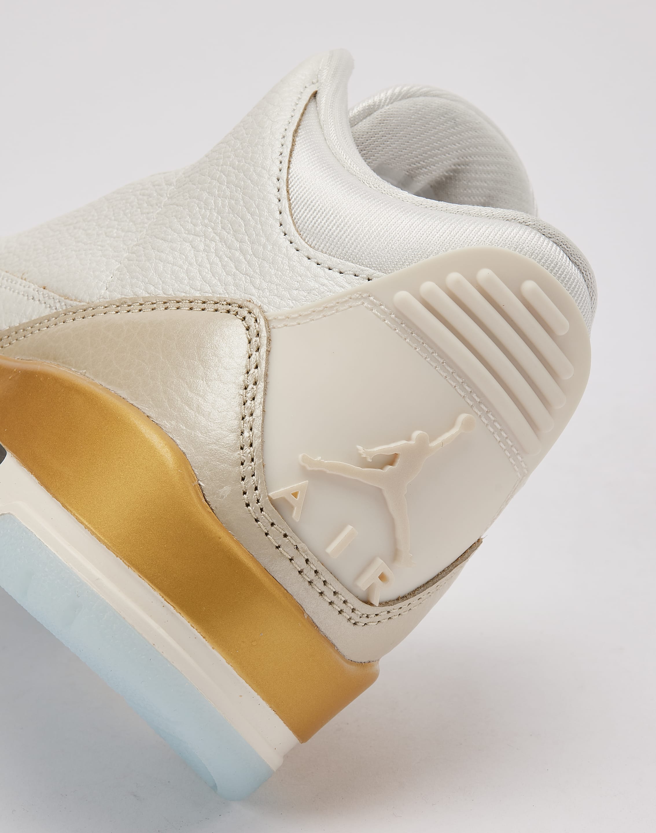 Jordan Air Jordan 3 Retro 'Sail and Pale Ivory'