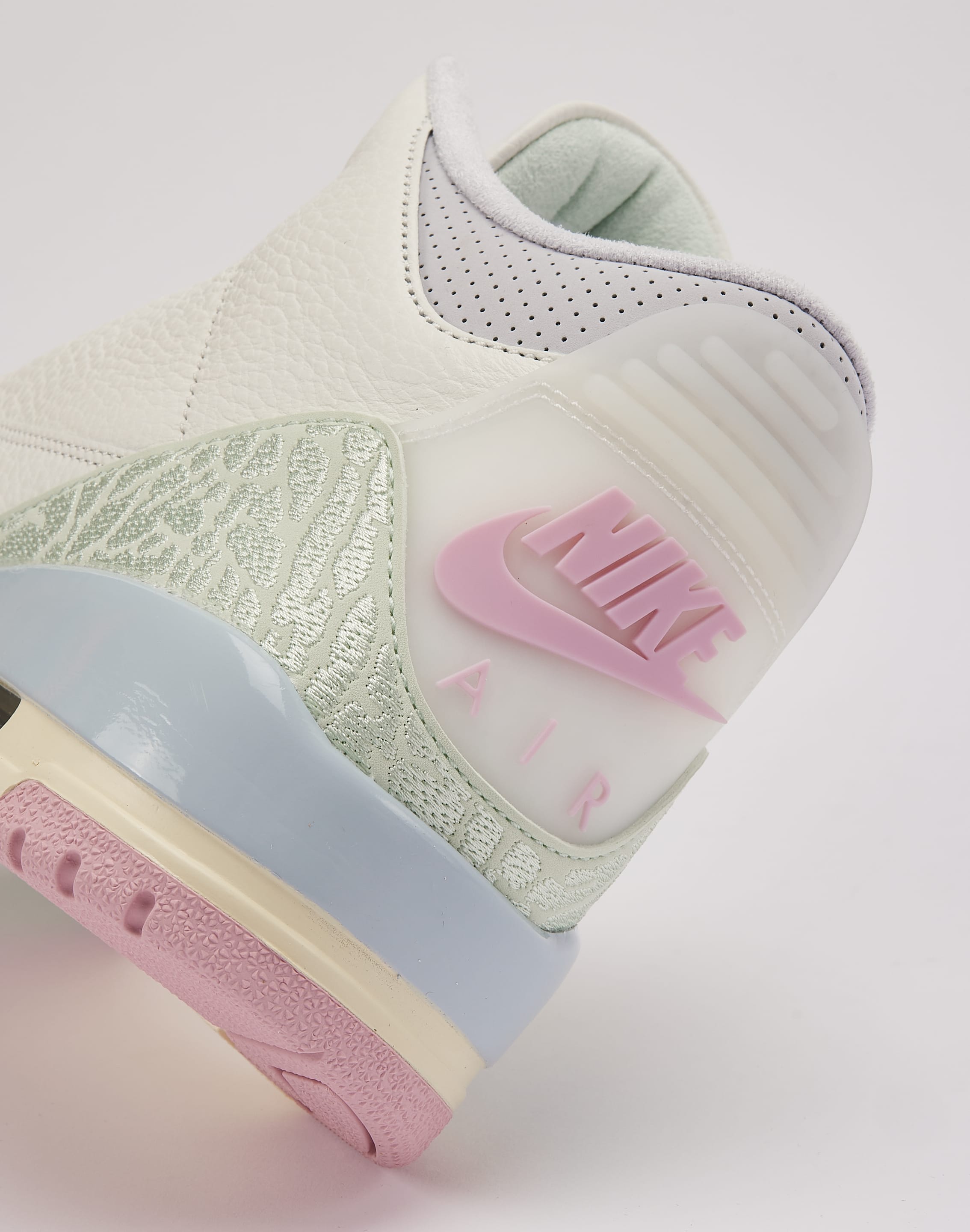 Jordan Air Jordan 3 Retro 'Sail and Jade Aura’