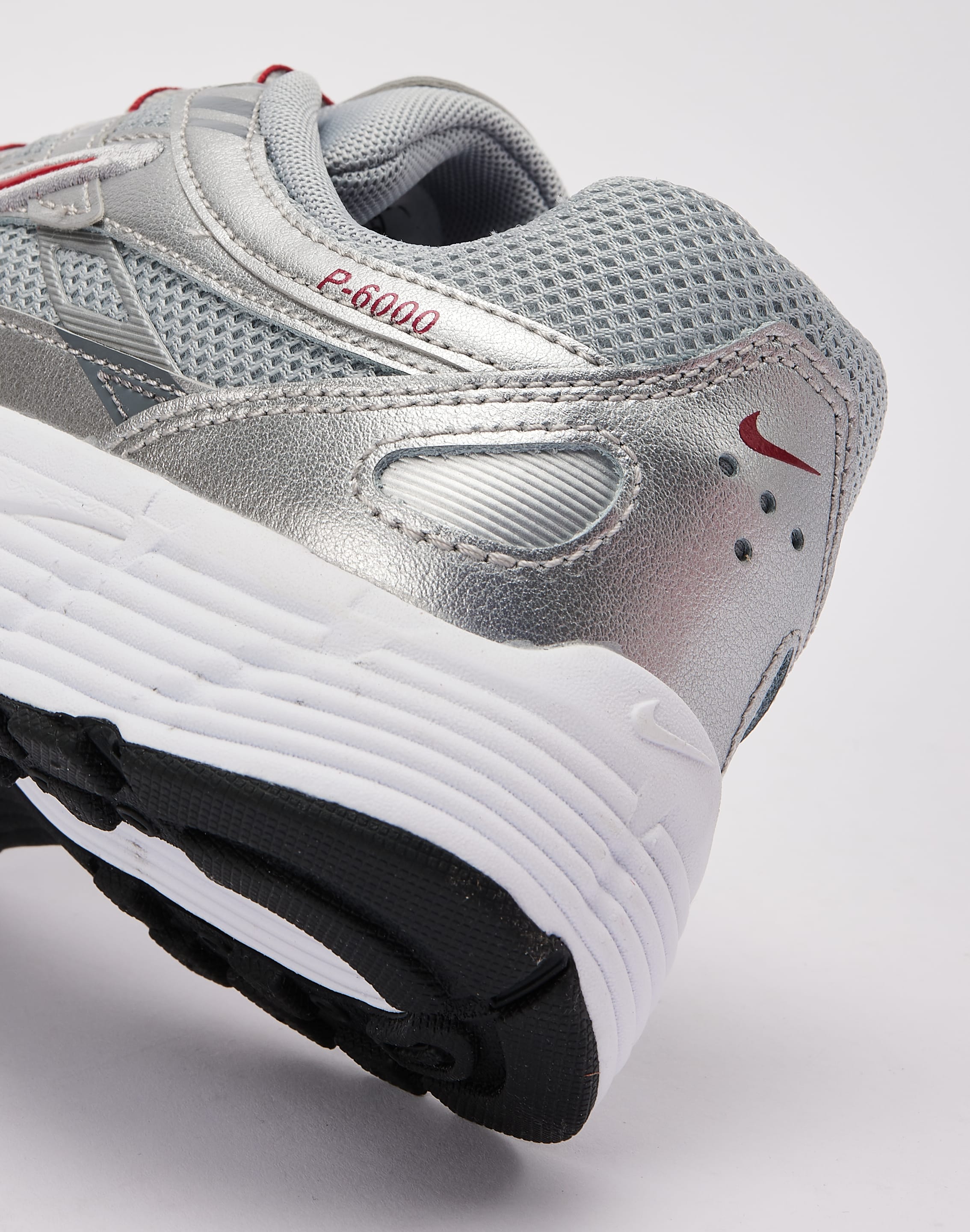 Nike P-6000 Grade-School