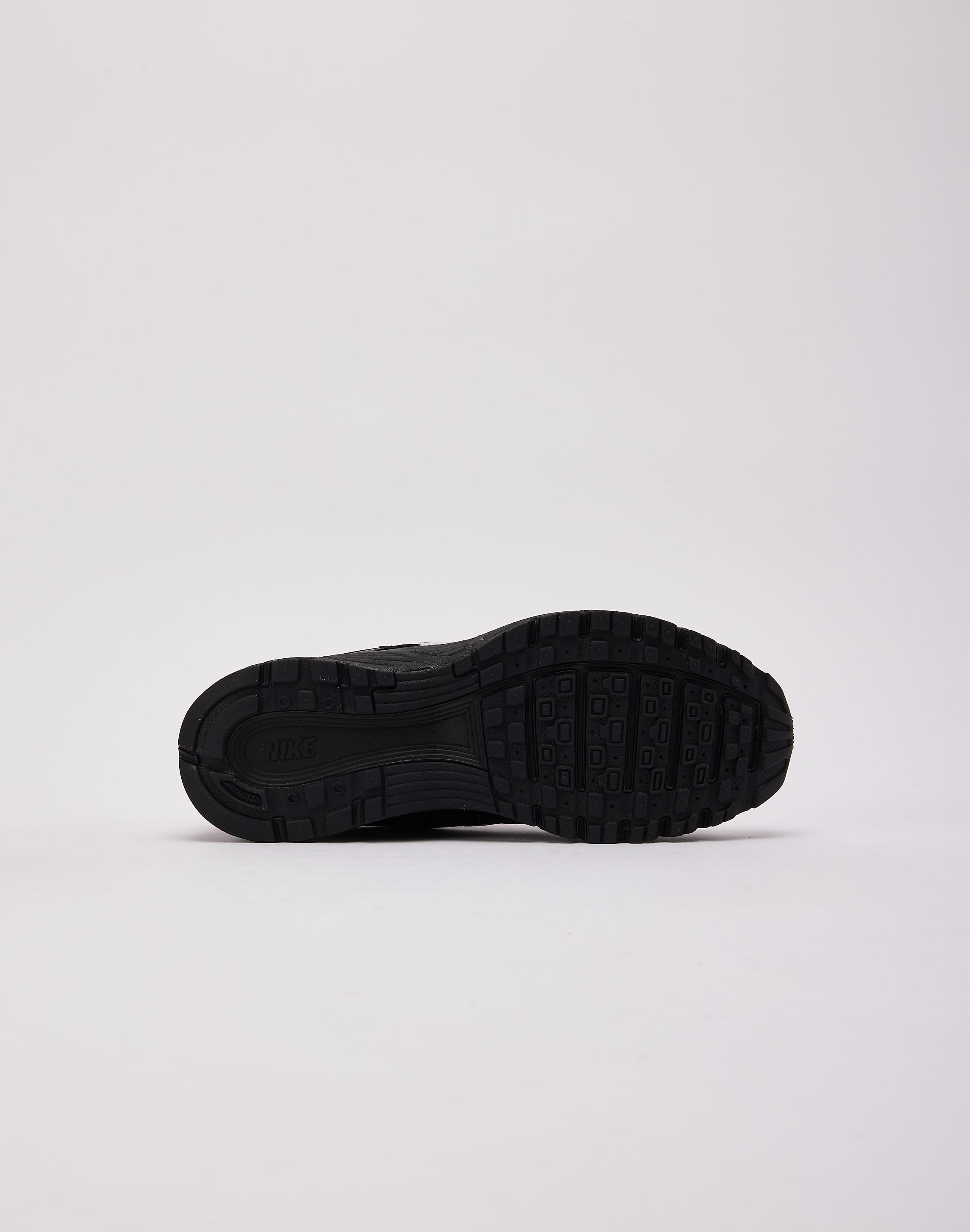 Nike P-6000 Grade-School