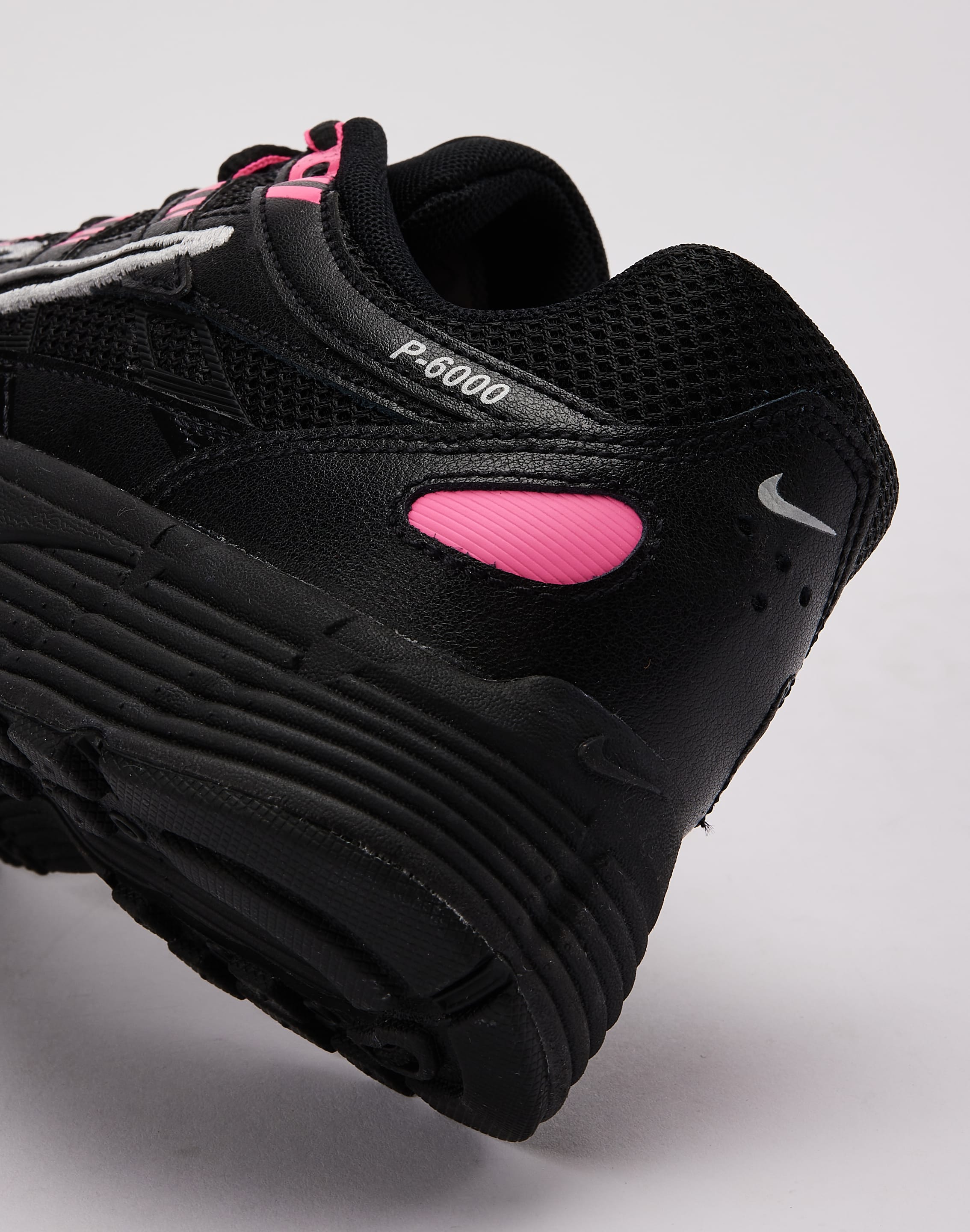 Nike P-6000 Grade-School