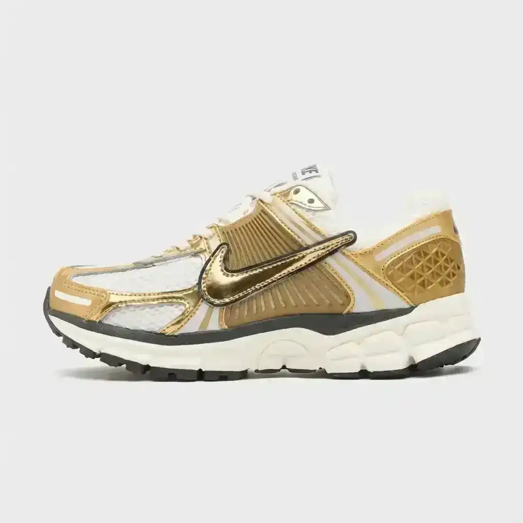 Nike Zoom Vomero 5 "Metallic Gold" - foto 2