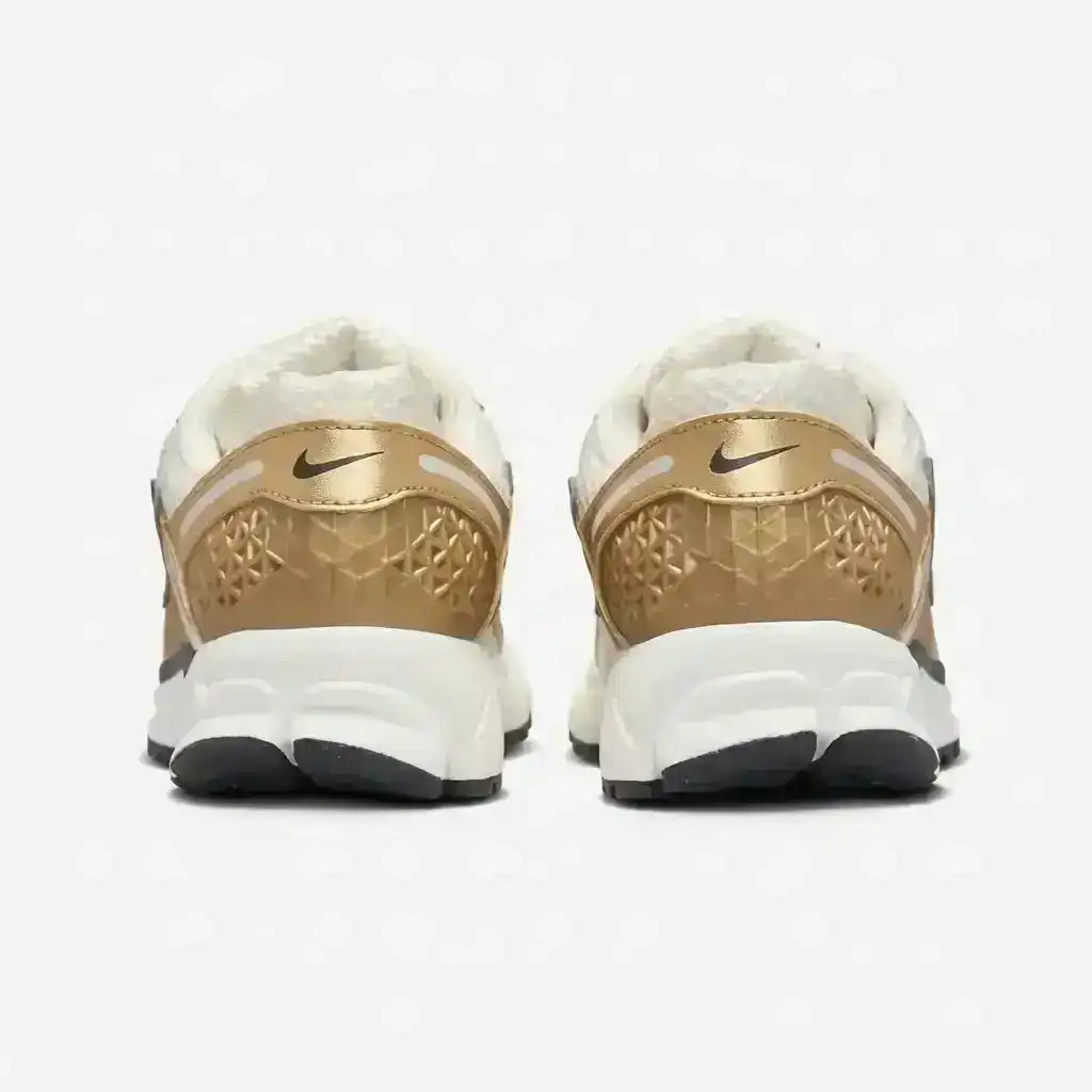 Nike Zoom Vomero 5 "Metallic Gold" - foto 4