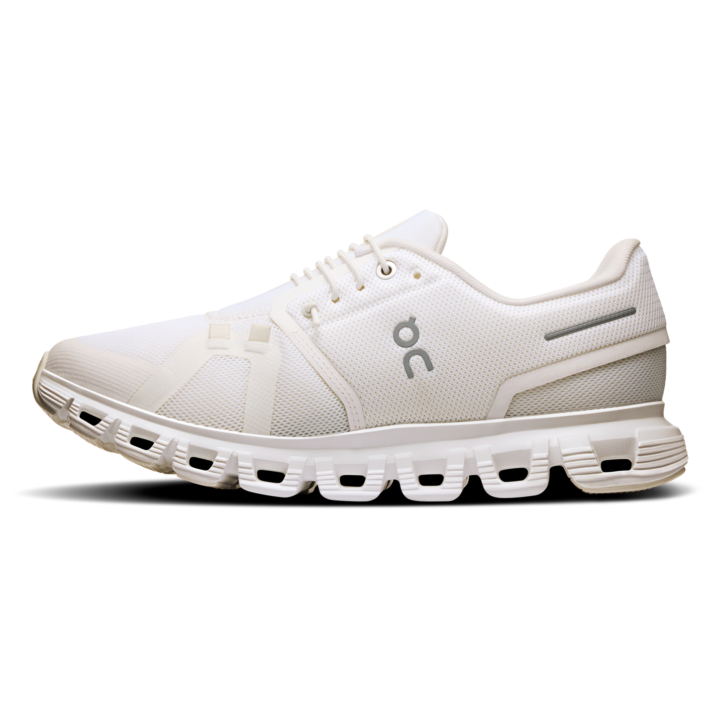 On Cloud 6 - Women's - White/White