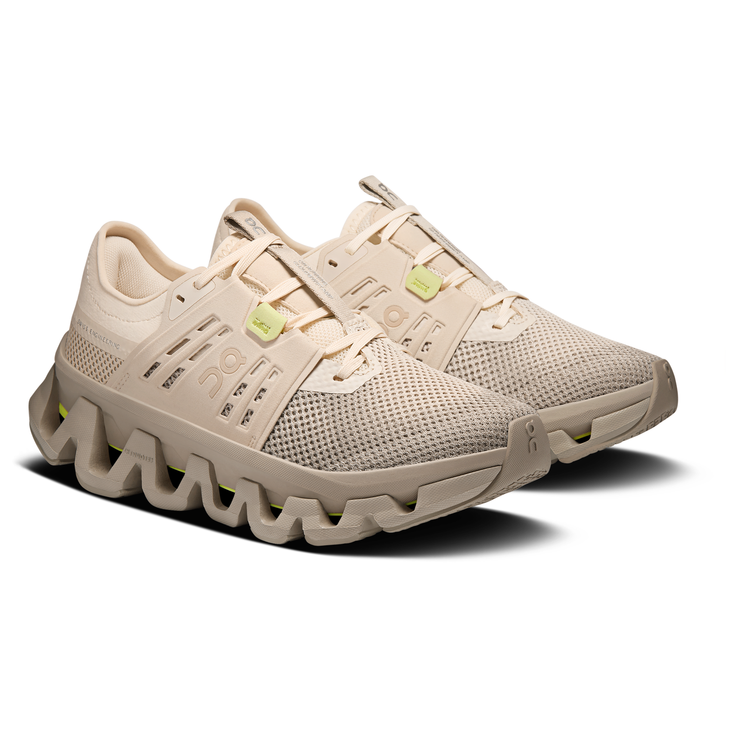 On Cloudswift Amp - Women's - Sand/Desert