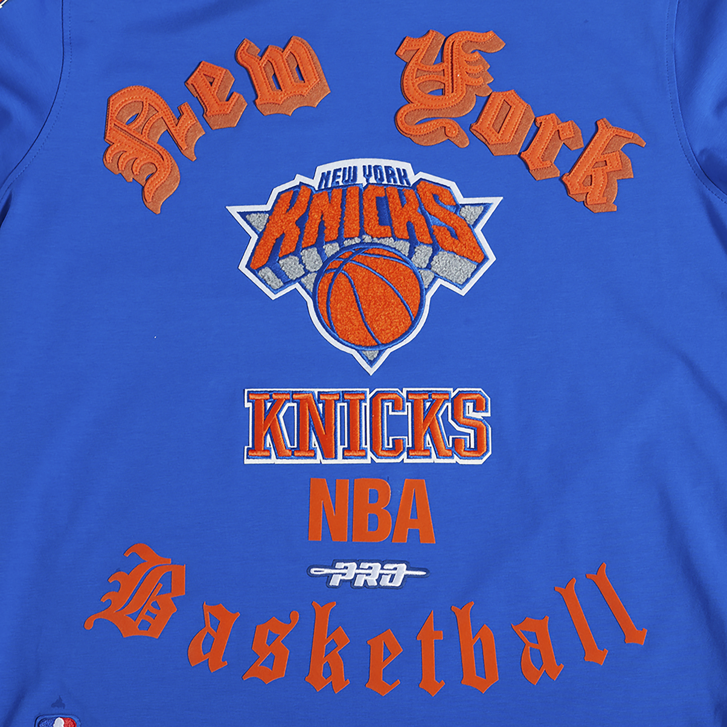 Pro Standard KNICKS OLD ENGLISH SJ TEE - Men's - Royal Blue