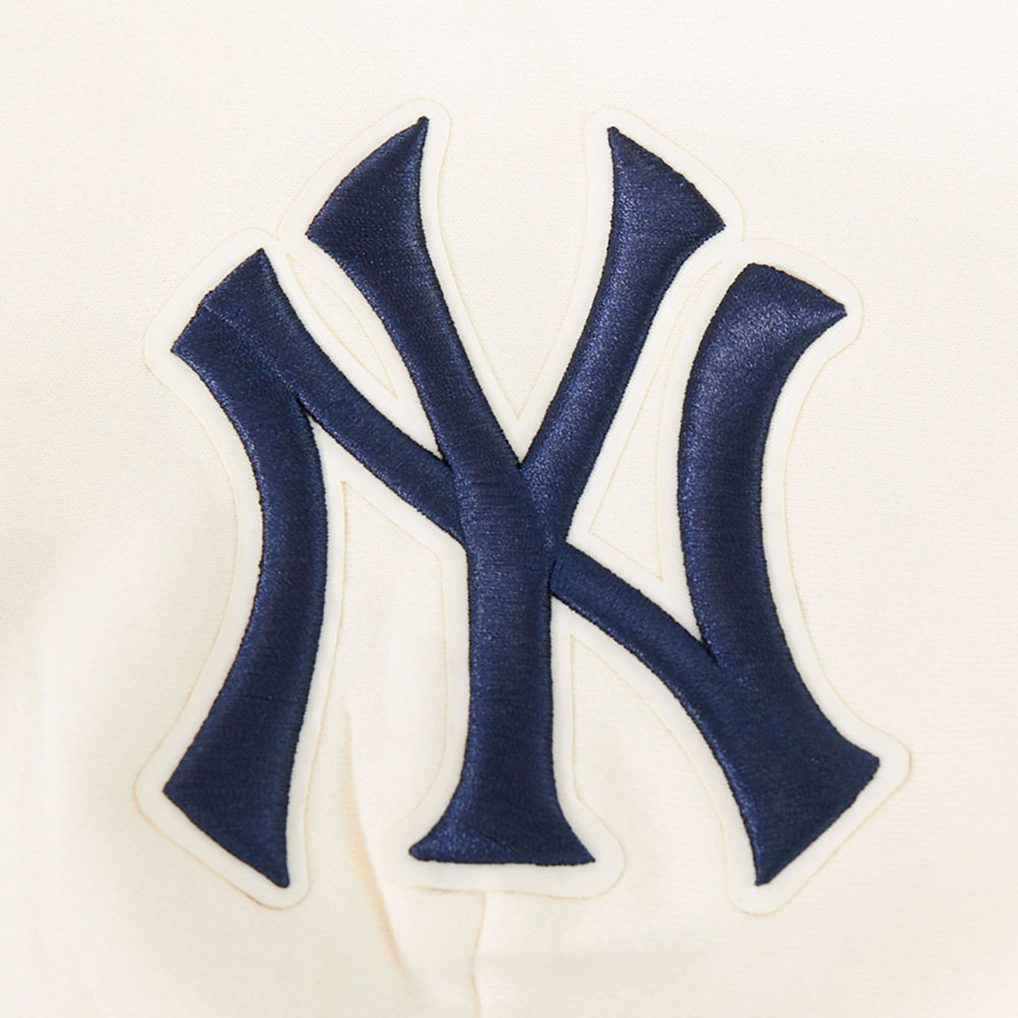 Pro Standard Yankees Pullover Hoodie - Men's - Eggshell