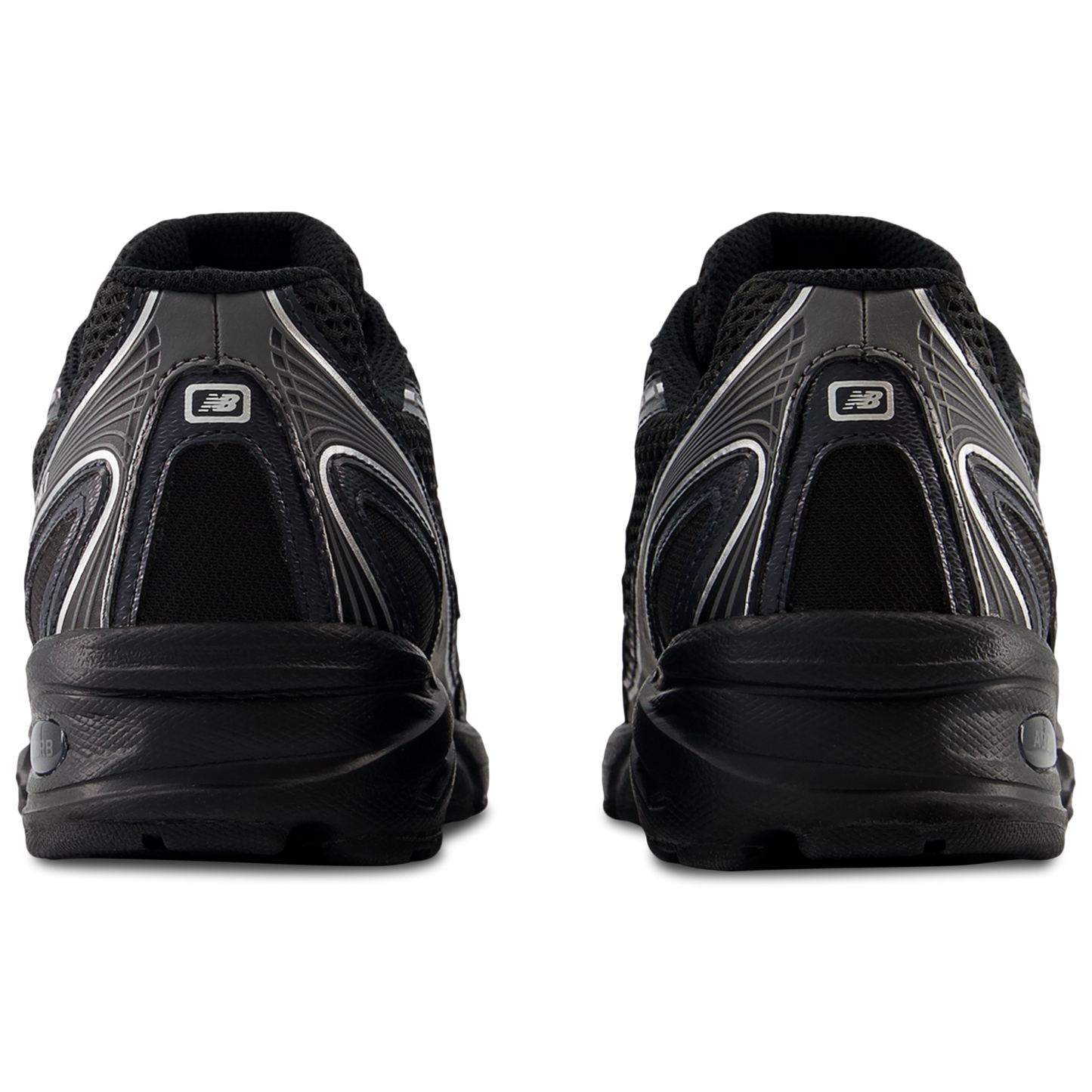 New Balance 740 - Women's - Black/Silver