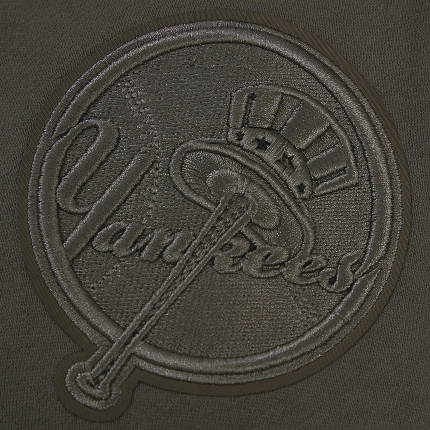 Pro Standard Yankees Pullover Hoodie - Men's - Dark Taupe