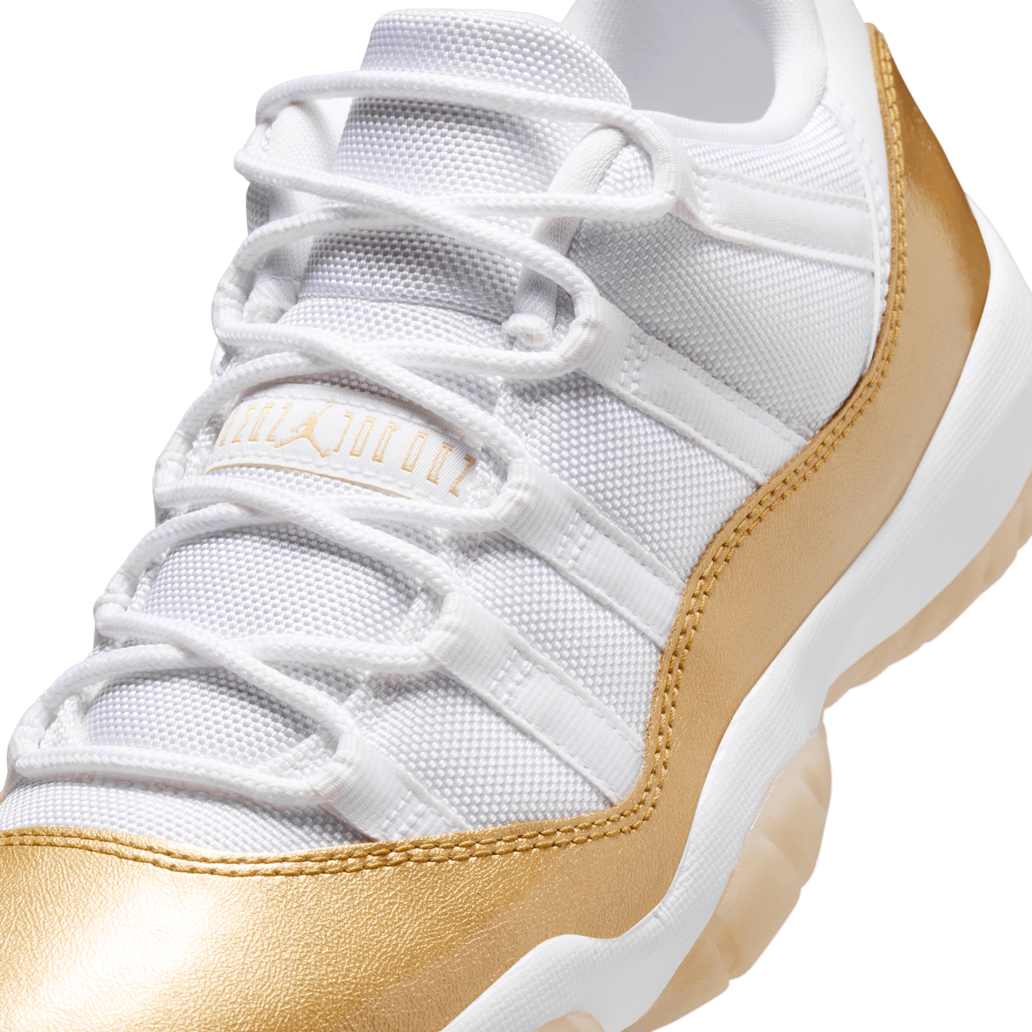 Jordan Retro 11 Low - Women's - White/Gold