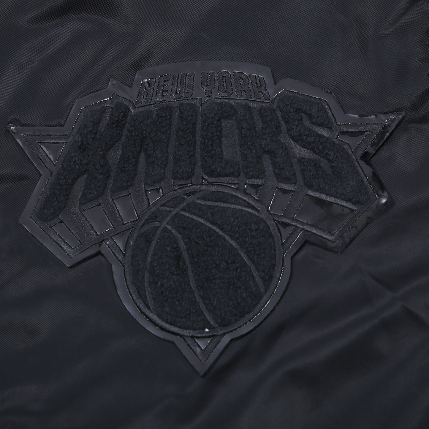 Pro Standard NEW YORK KNICKS SATIN JACKET - Men's - Black