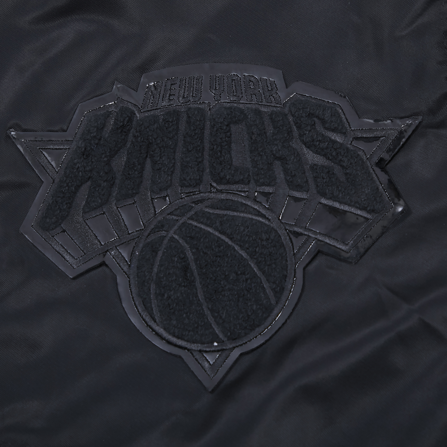 Pro Standard NEW YORK KNICKS SATIN JACKET - Men's - Black