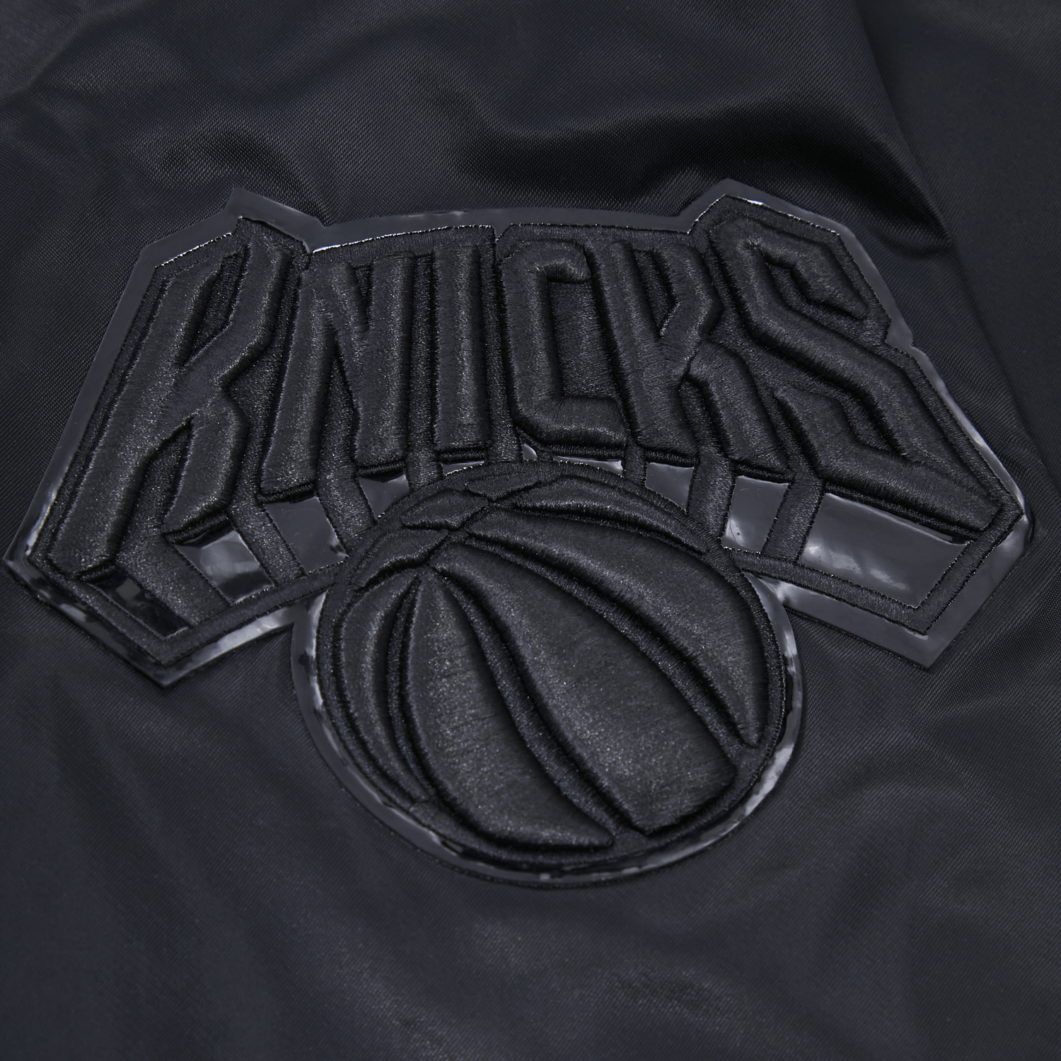 Pro Standard NEW YORK KNICKS SATIN JACKET - Men's - Black