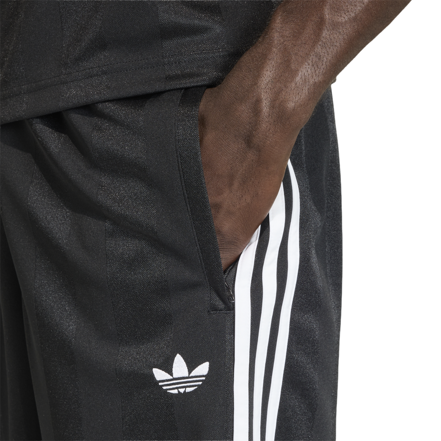adidas 3 Stripes Loose Engineered Shorts 8" - Men's - Black/White