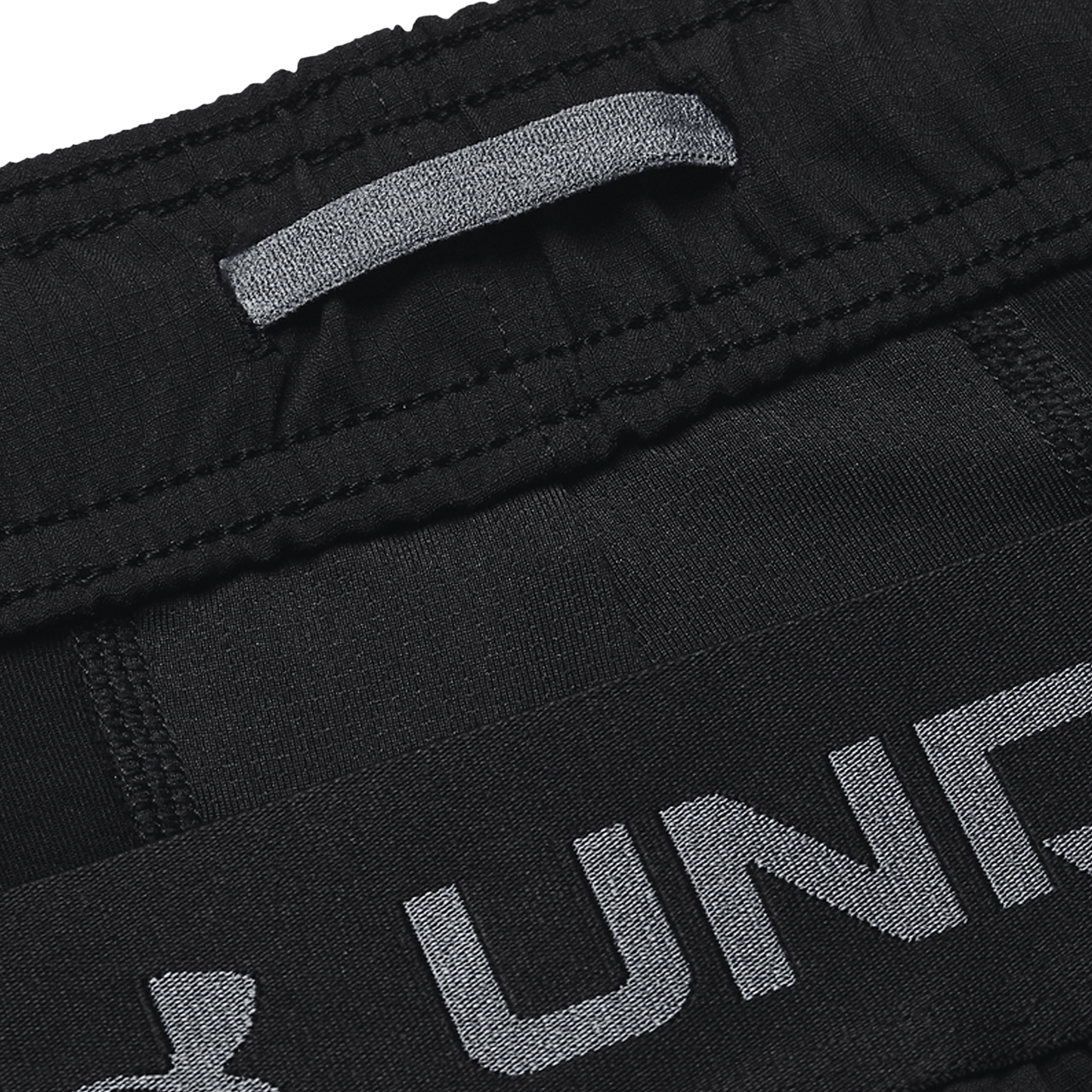 Under Armour Vanish Woven Shorts With Heat Gear - Men's - Black/Black/Pitch Grey