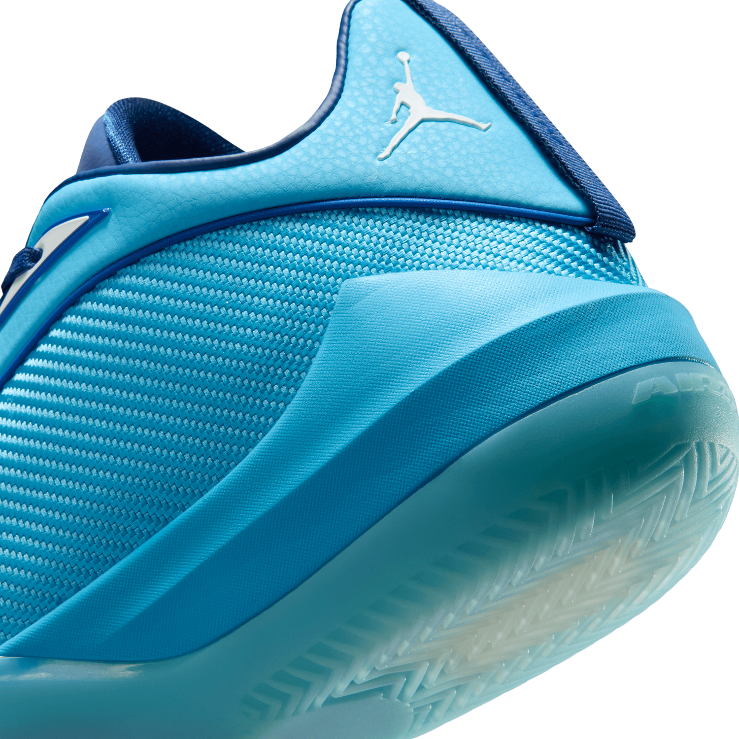 Jordan Triangle - Men's - White/Blue