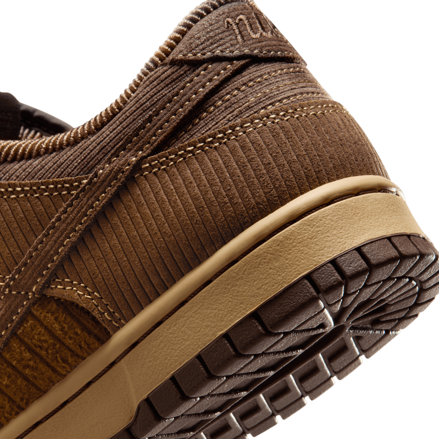 Nike Dunk Low Retro Premium - Men's - Light British Tan/Light Chocolate