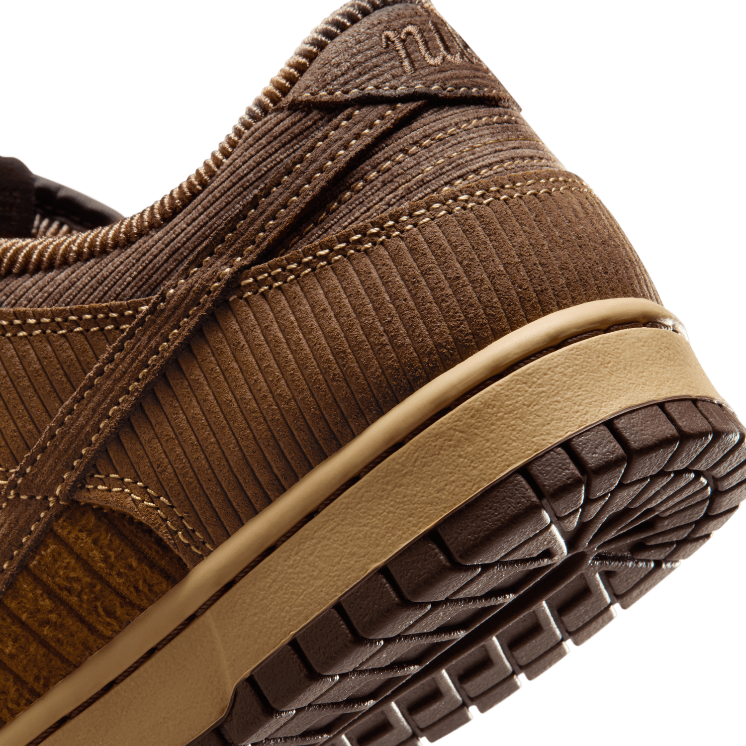 Nike Dunk Low Retro Premium - Men's - Light British Tan/Light Chocolate