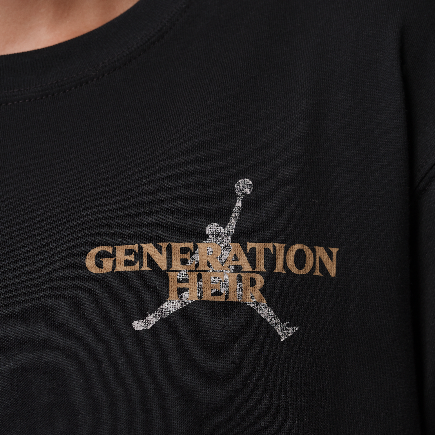 Jordan Sport Drifit SS Gfx Tee - Women's - Black/Metallic Gold/White