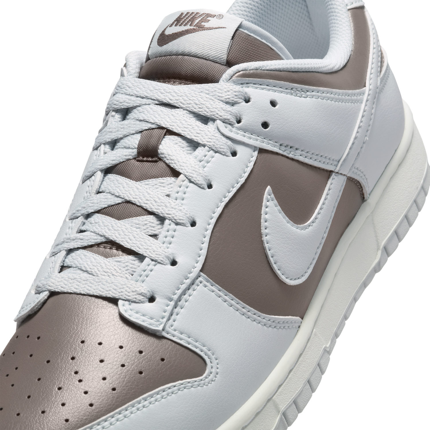 Nike Dunk Low Retro Bttys - Men's - Pure Platinum/Summit White/Cave Stone