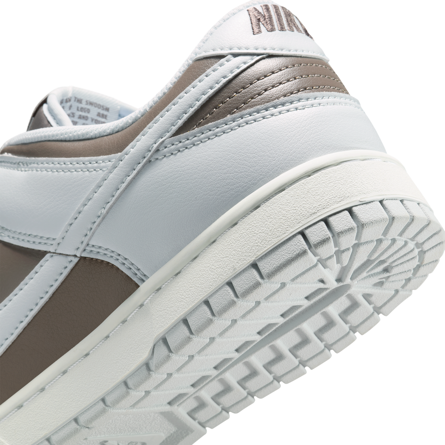 Nike Dunk Low Retro Bttys - Men's - Pure Platinum/Summit White/Cave Stone