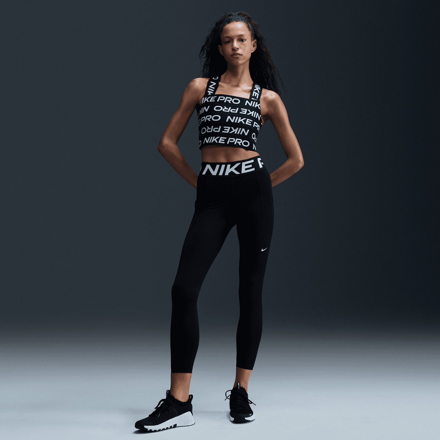 Nike Pro Dri-FIT High Rise SCLPT 7/8 Tights - Women's - White/Black
