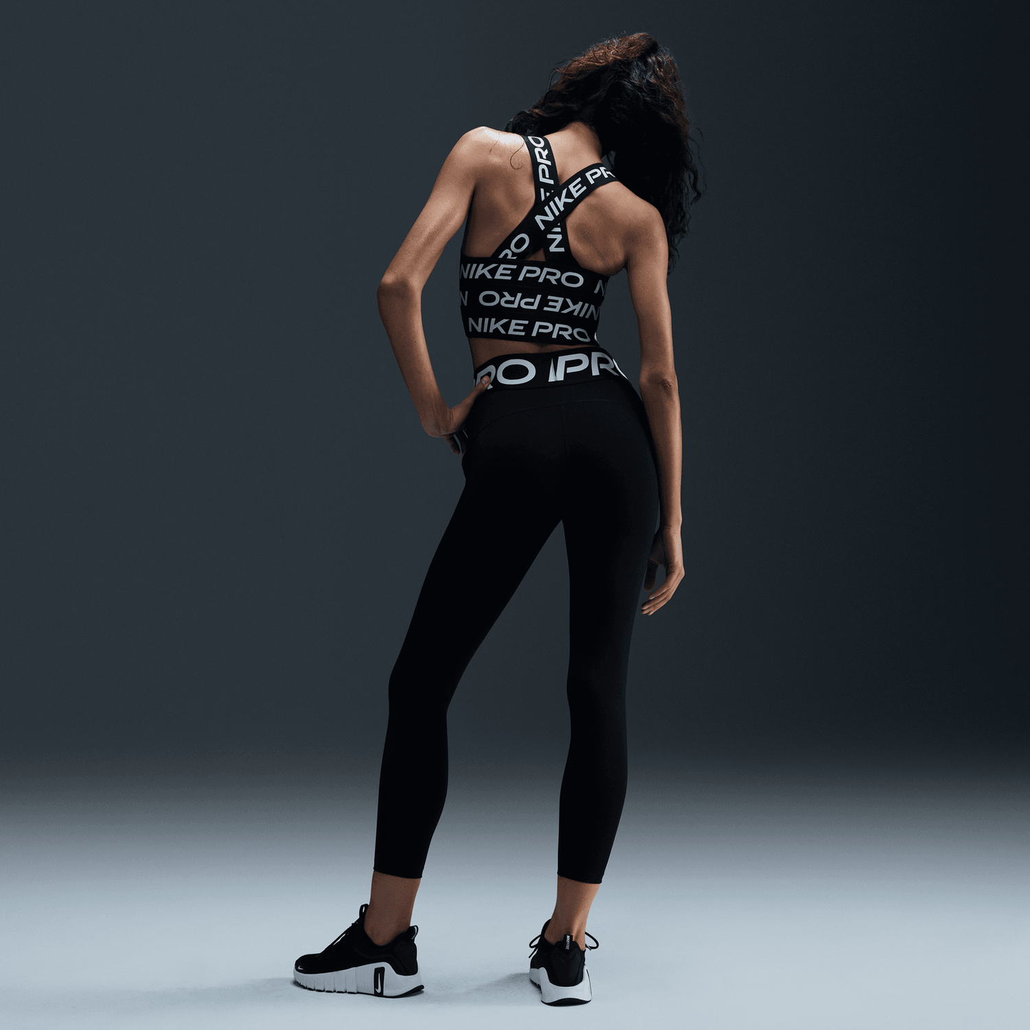 Nike Pro Dri-FIT High Rise SCLPT 7/8 Tights - Women's - White/Black