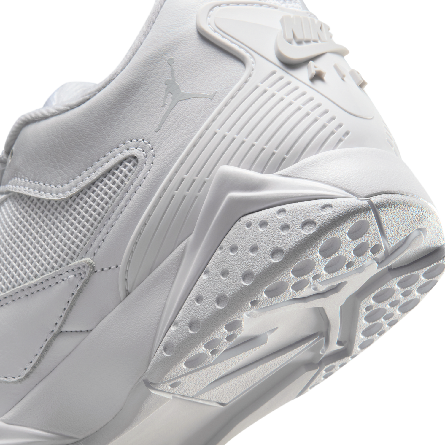 Jordan MVP 92 - Men's - White/White/Silver