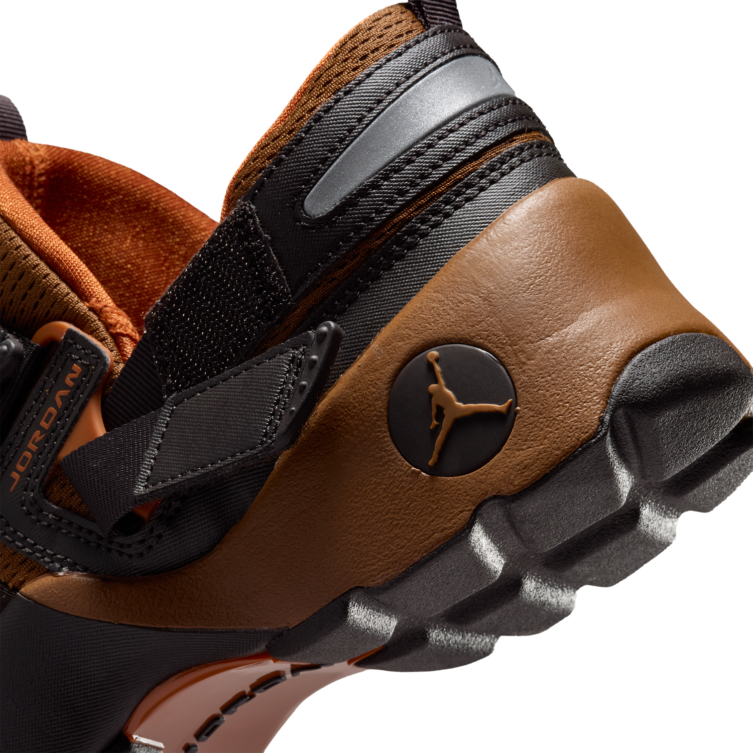 Jordan Trunner LX - Women's - Lt British Tan/Desert Orange/Reflective Silver