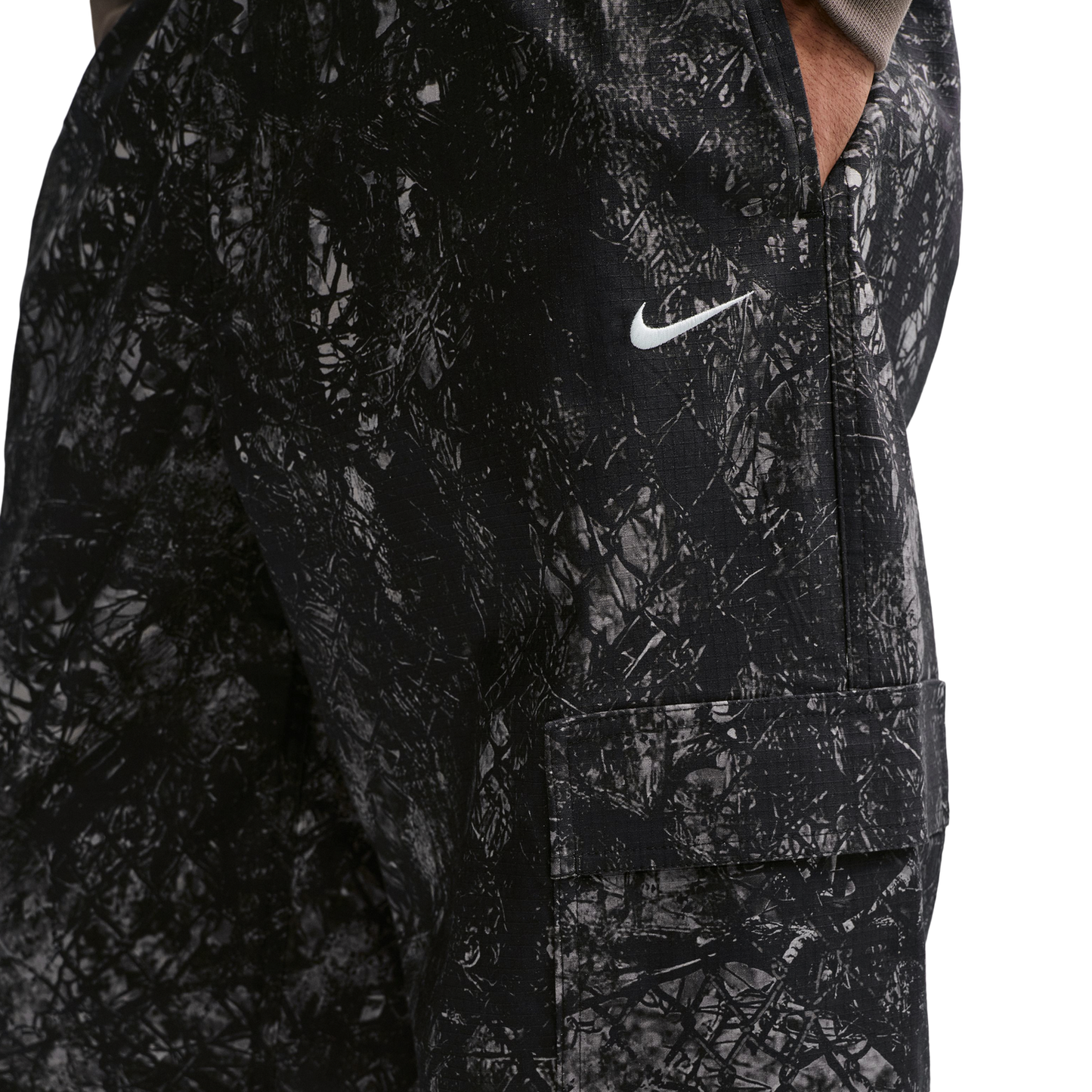 Nike Club Woven Cargo Pants - Men's - Black/Black