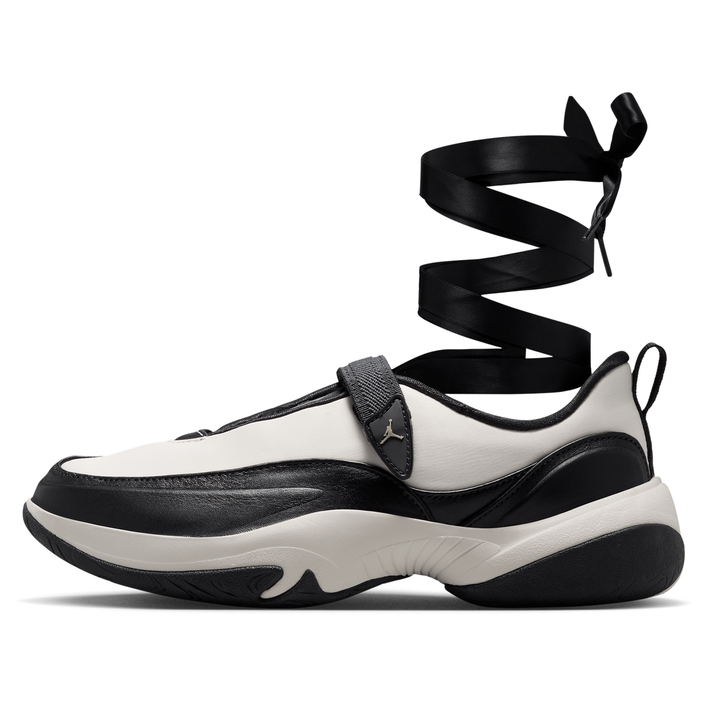 Jordan Pointe - Women's - Black/Flt Gold Star/Chalk