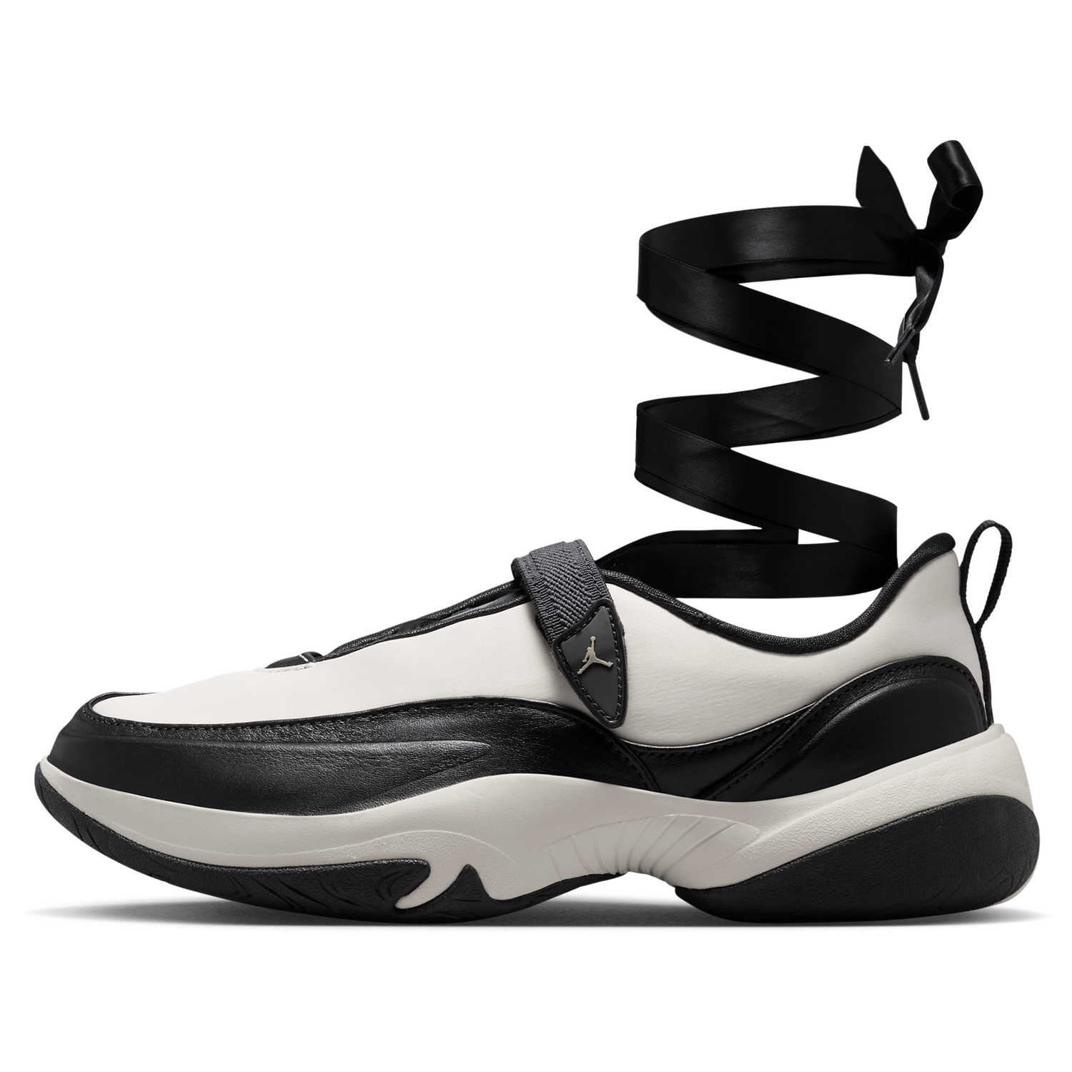 Jordan Pointe - Women's - Black/Flt Gold Star/Chalk