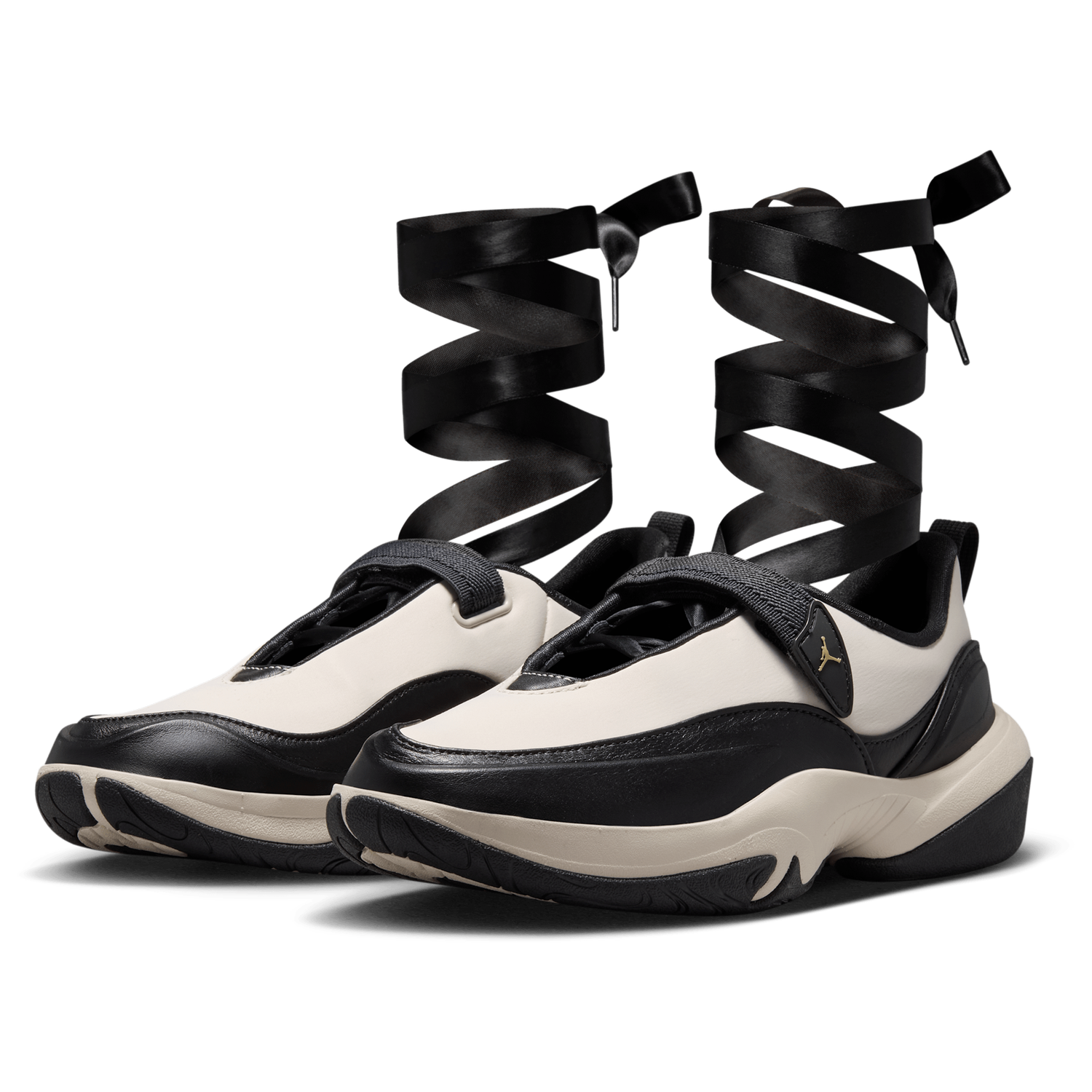 Jordan Pointe - Women's - Black/Flt Gold Star/Chalk