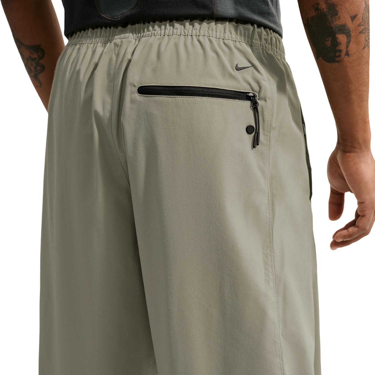 Nike Dri-Fit Tech Helios Sun Pant - Men's - Black/Light Army