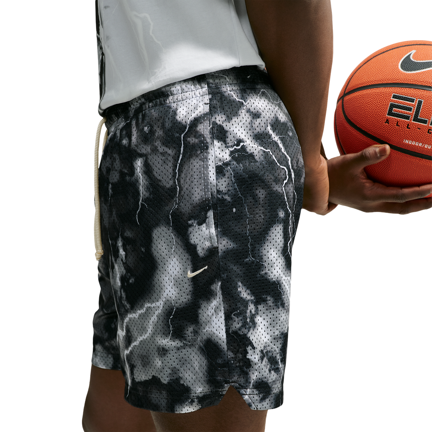 Nike Dri-FIT Standard Issue Mesh 5in Short Skul - Men's - Smoke Grey/Black/Pale Ivory