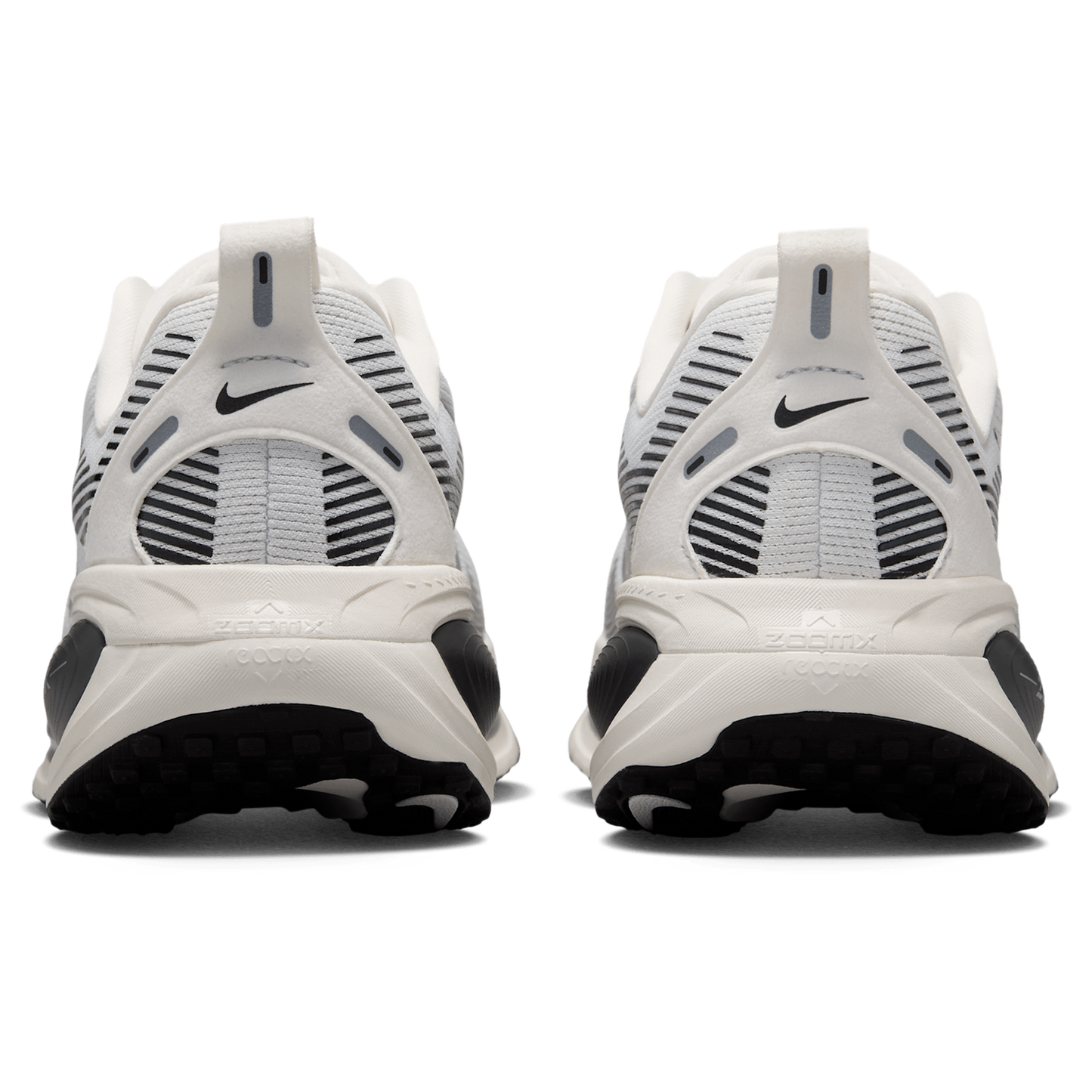 Nike Vomero 18 ESS - Women's - Summit White/Sail/Mtlc Silver