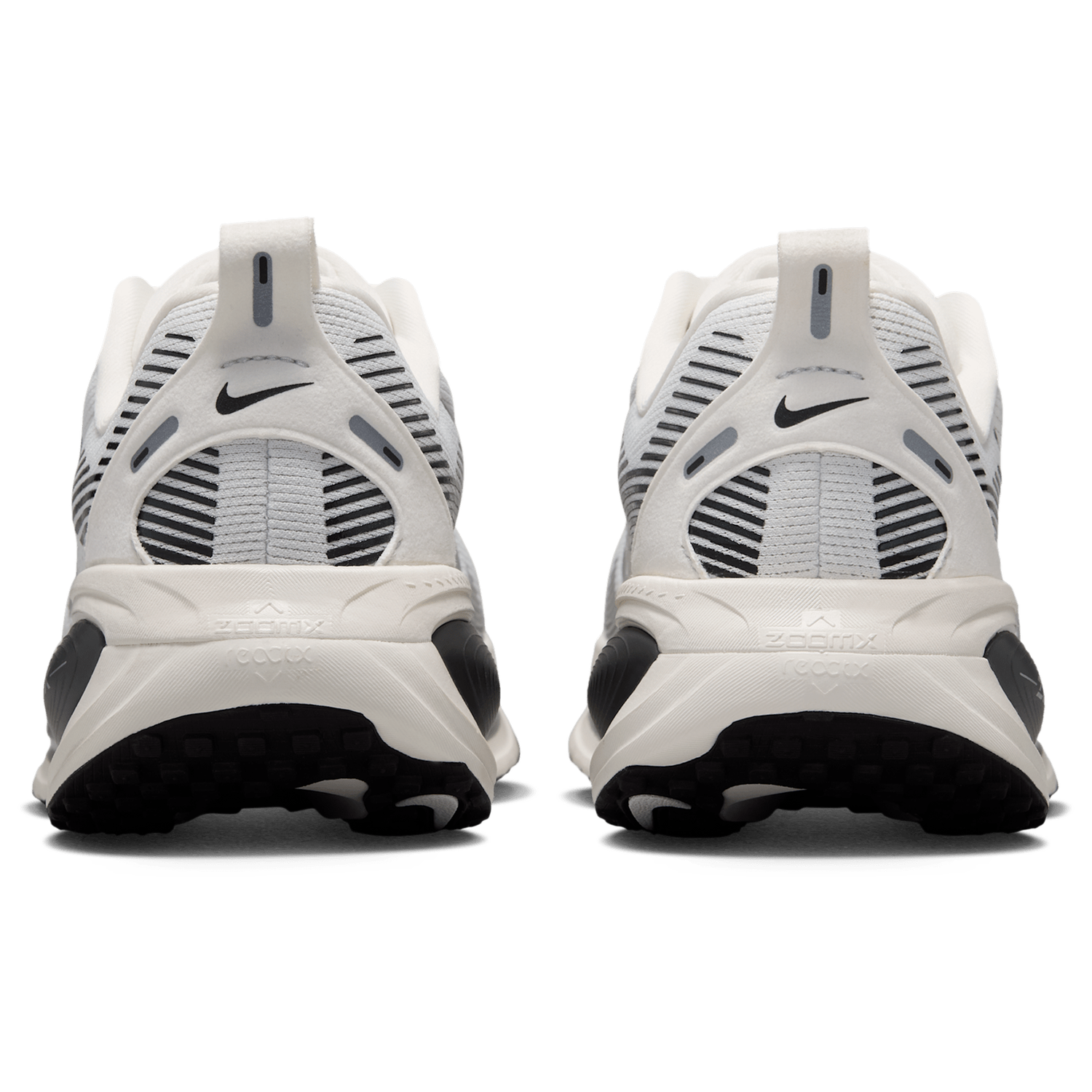 Nike Vomero 18 ESS - Women's - Summit White/Sail/Mtlc Silver
