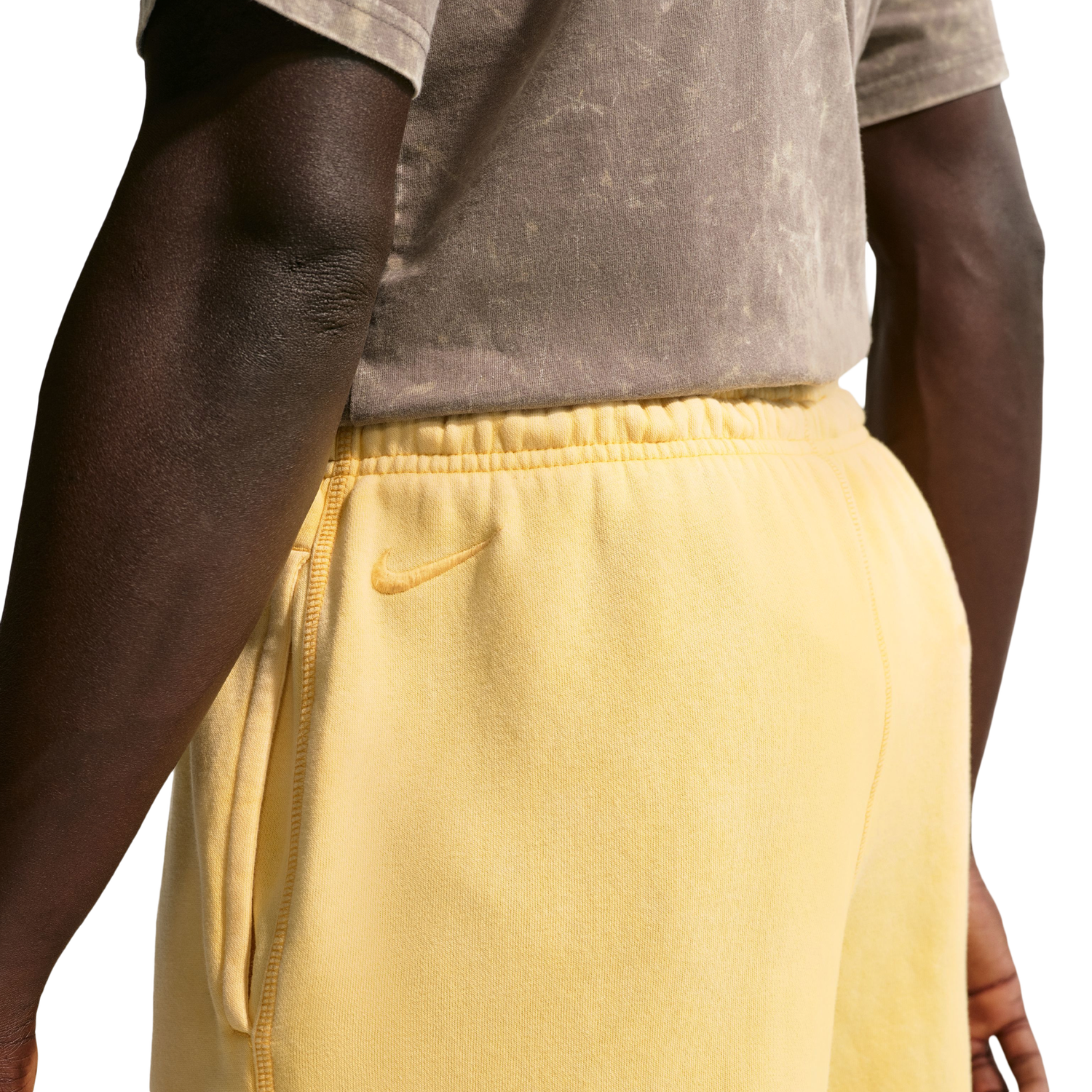 Nike Club Flow Basketball Short - Men's - Yellow/Yellow