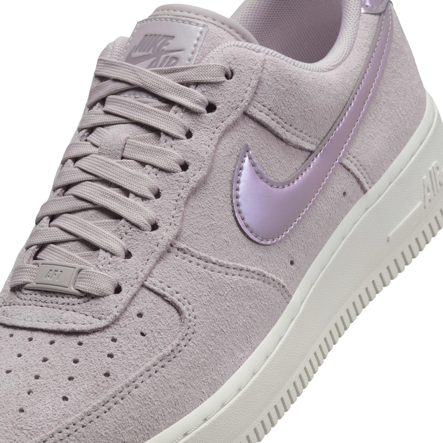 Nike Air Force 1 '07 LE Low - Women's - Platinum Violet/Summit White/Light Violet Ore