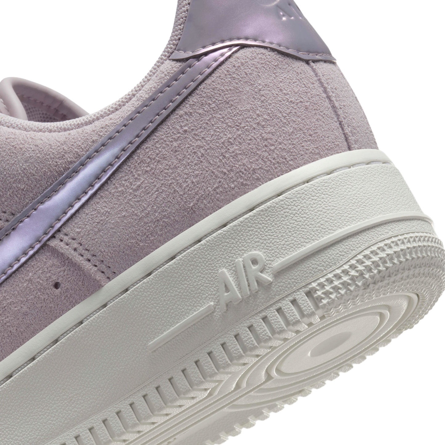 Nike Air Force 1 '07 LE Low - Women's - Platinum Violet/Summit White/Light Violet Ore