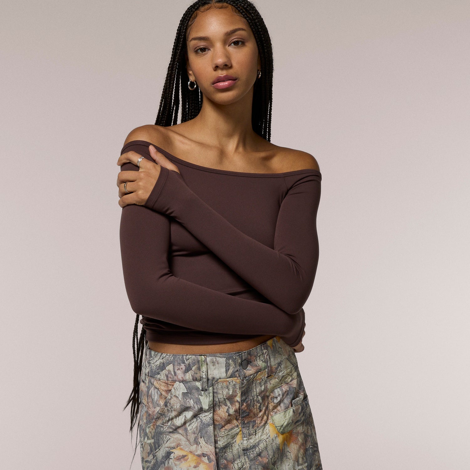 Cozi Yuli Off Shoulder Smoothing Top - Women's - Chocolate