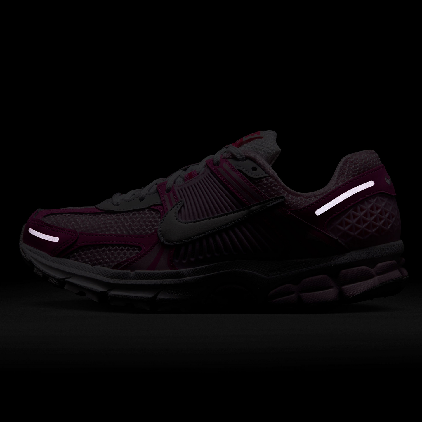 Nike Zoom Vomero 5 NA9 - Women's - Summit White/Hyper Pink