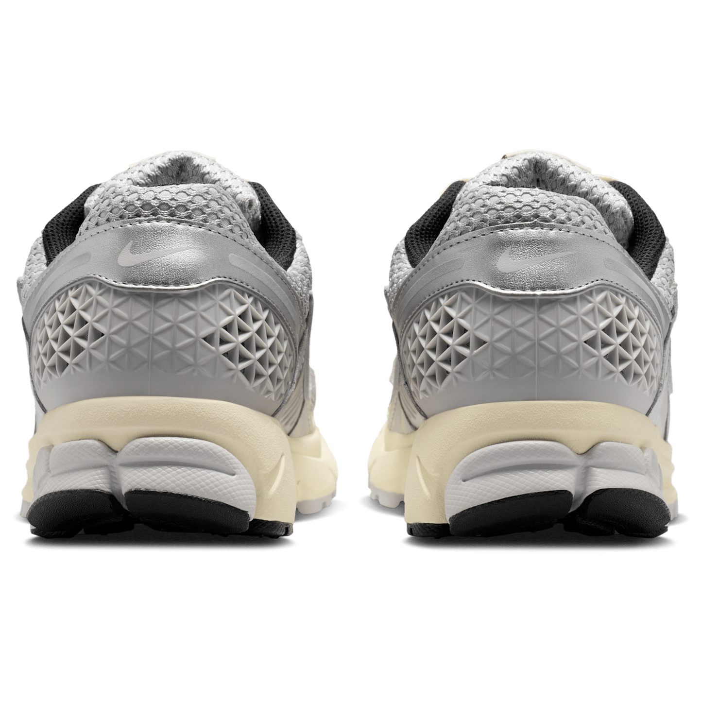 Nike Zoom Vomero 5 - Men's - Grey Fog/Chrome/Metallic Silver
