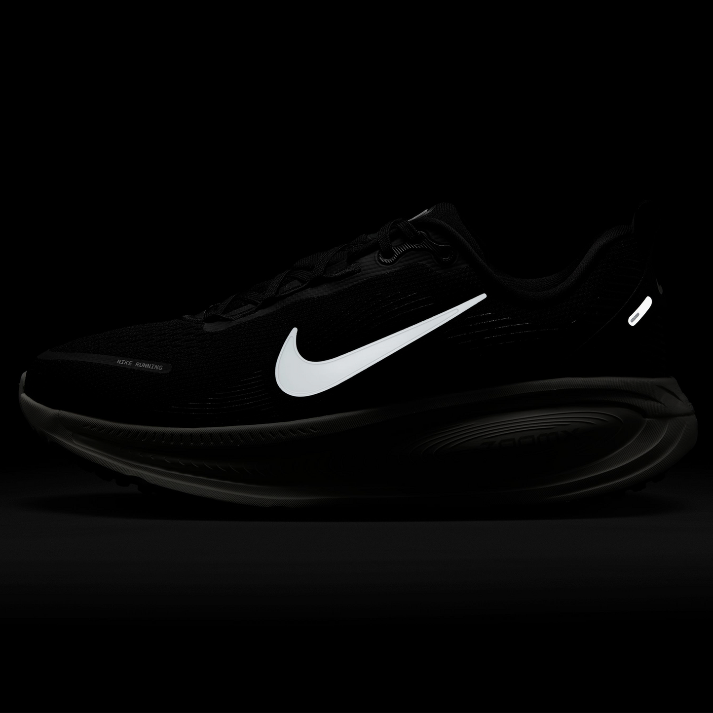 Nike Vomero 18 - Women's - Summit/Black