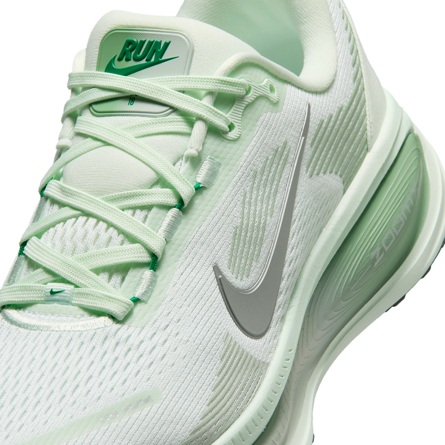 Nike Vomero 18 - Women's - Barely Green/Steam/Mtlc Silver