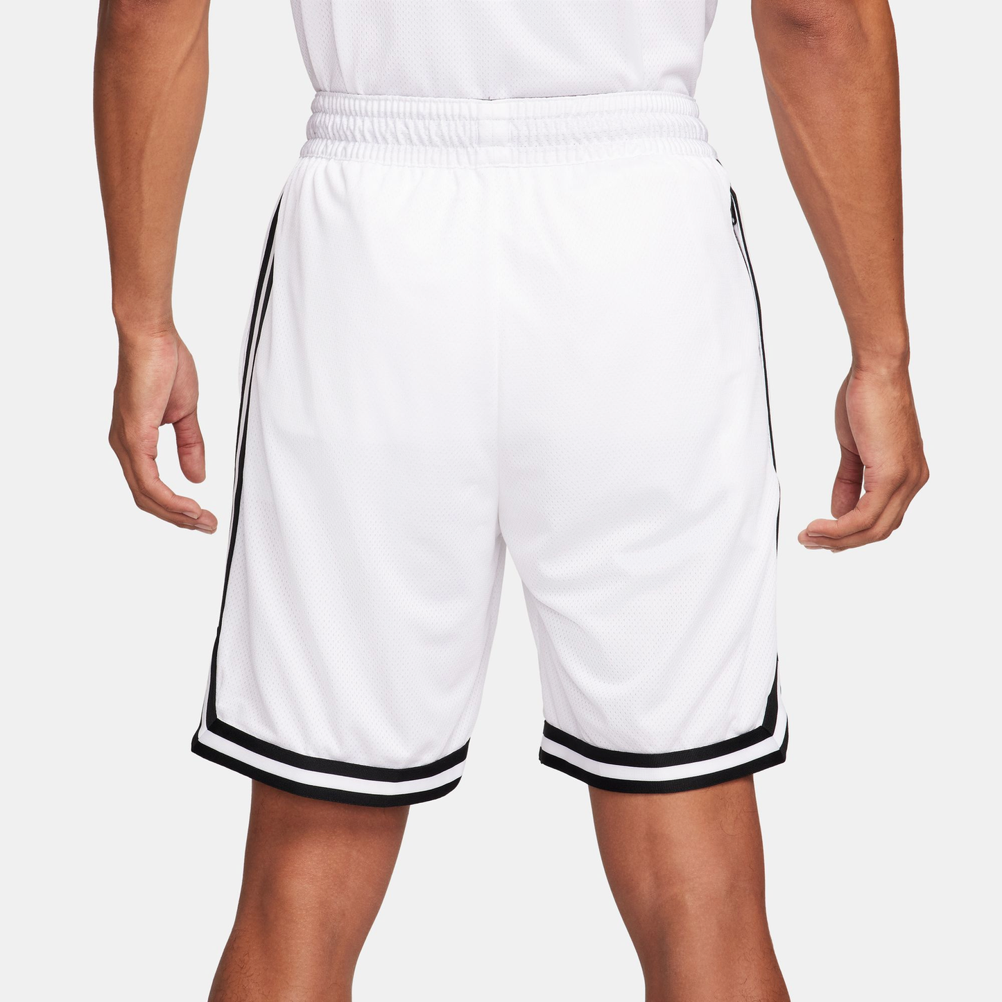 Nike Dri-FIT DNA 8 Inch Shorts - Men's - Black/White (N2651100)